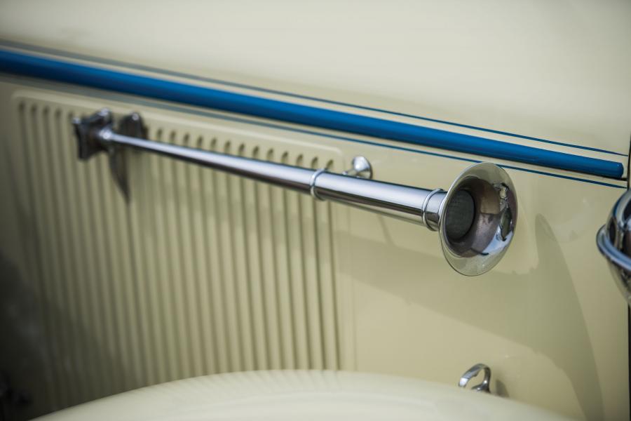 Детали экстерьера Cord L-29 Convertible 1930 года  (фото 42 из 47)